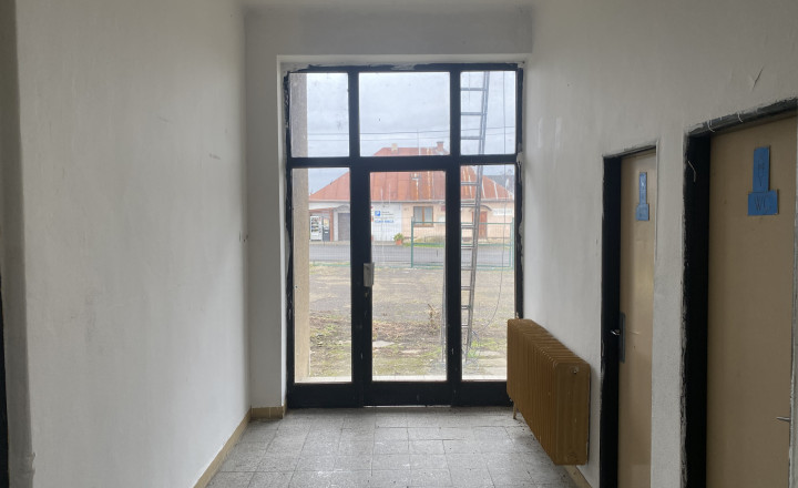 RODINNÝ DOM A PREDAJŇA - predané - fotografia 6